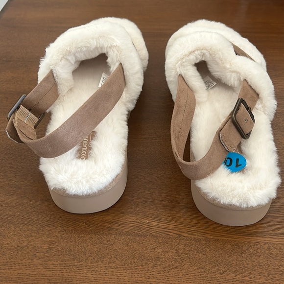 NWOB Koolaburra by UGG Fuzz’d Out Slippers - Picture 4 of 6